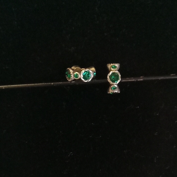 Elegant Silver and Green Brighton Crystal Beads - Picture 1 of 1